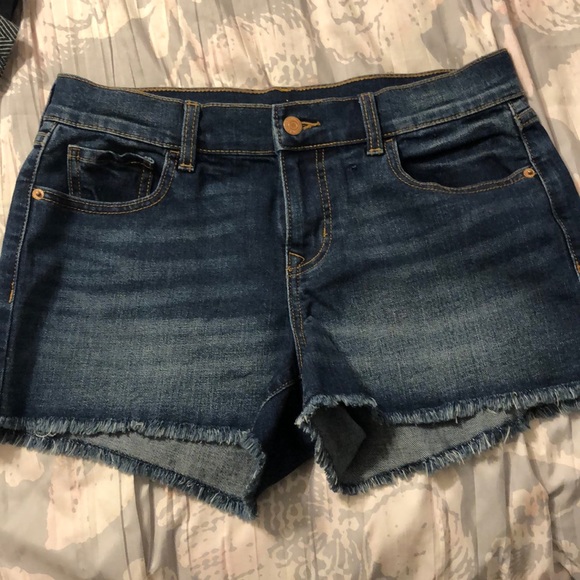 Old Navy Pants - Old navy denim shorts. Size 6